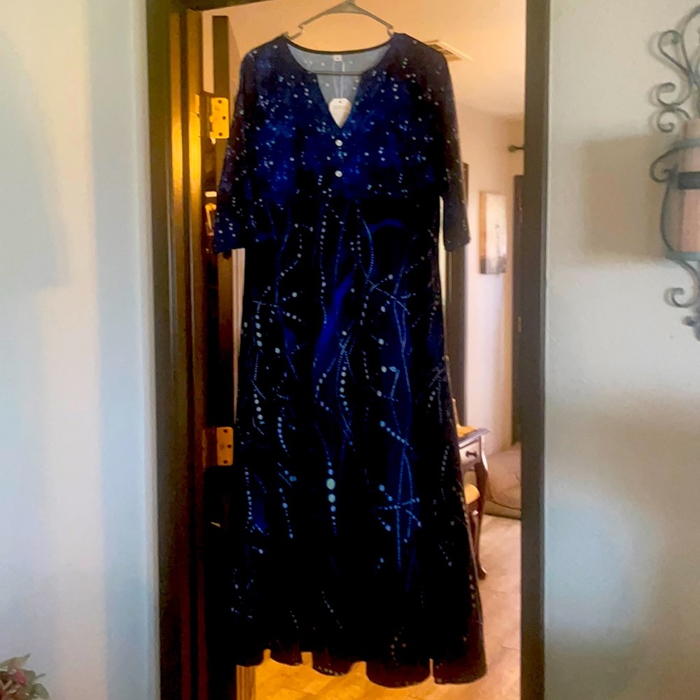 Large medium, blue